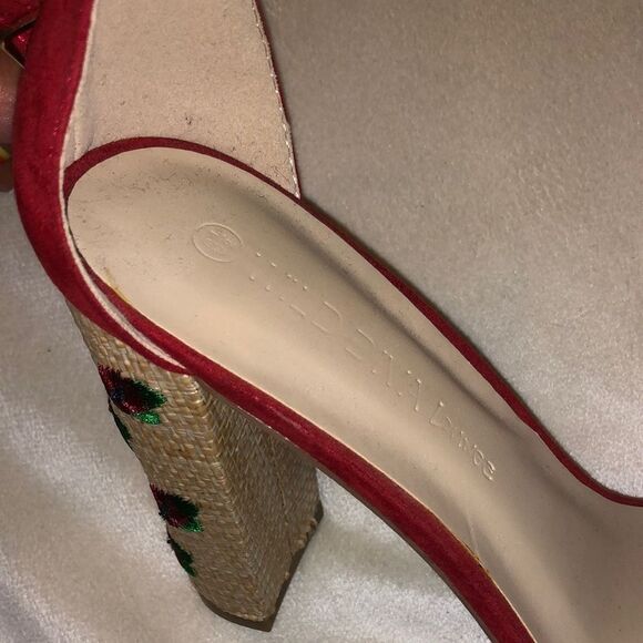 WILD DIVA LOUNGE- Red Suede Embroidered Ankle Strap on Woven Block Heel Sz 6.5 - Picture 4 of 5